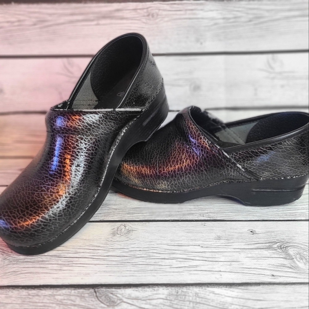 Dansko Leather Clogs Gold And Black Sz 41